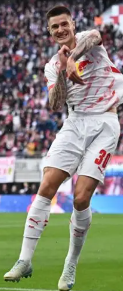 曼联锋线困局：舍什科之惑与引援决策之思