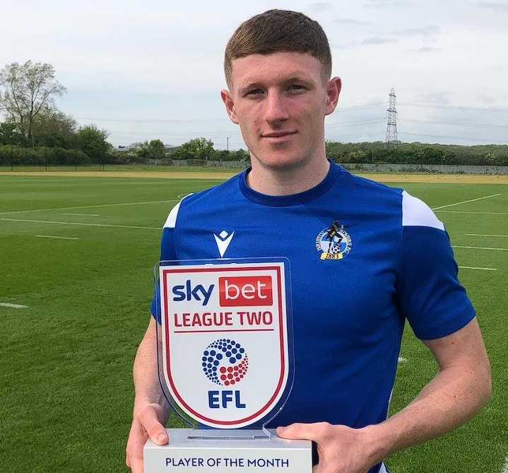 曼城夏窗引援布局：中场新援与防线调整的双重考量