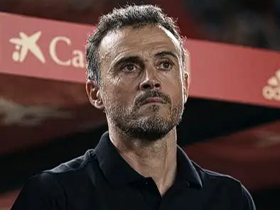 《镜报》：恩里克倾向留巴黎，曼联主帅人选存变数