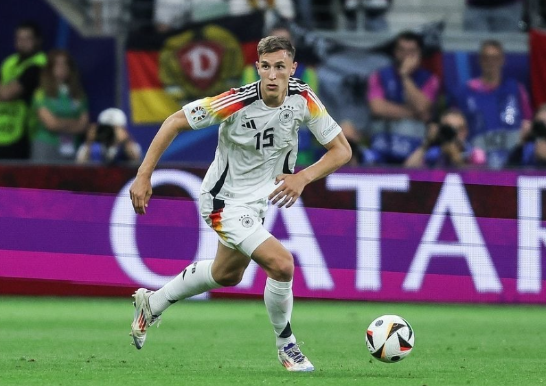 多特蒙德续约策略解析：施洛特贝克条款背后的风险管控逻辑